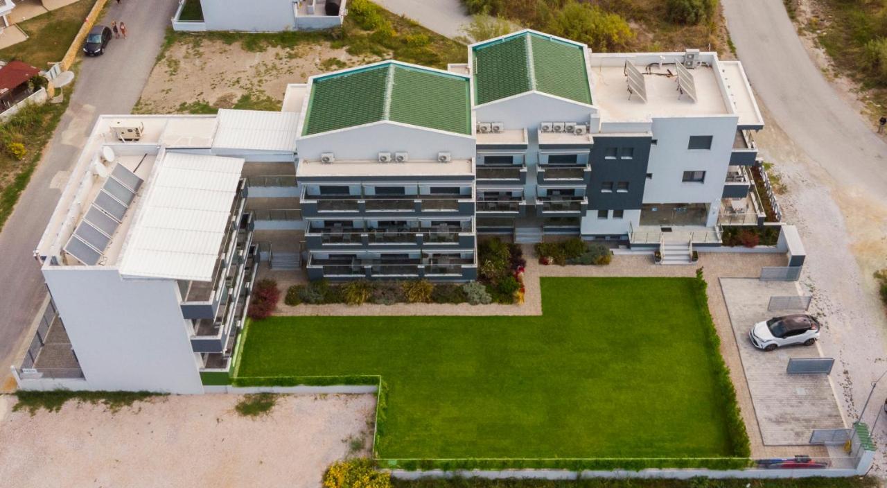 Botanica Luxury Suites Néos Marmarás Exterior foto