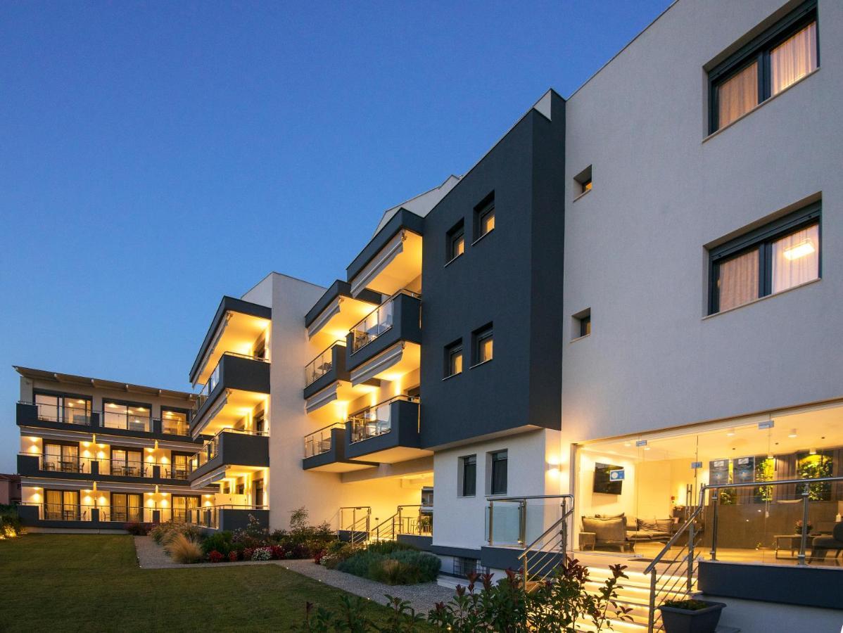 Botanica Luxury Suites Néos Marmarás Exterior foto